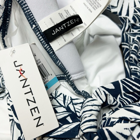 Jantzen Swimsuit Top Navy White Size 20W NWT - Picture 2 of 5